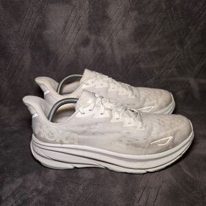 Hoka One One Clifton 9 Running Shoes Mens Sz 9.5D Athletic Sneakers Trainers.